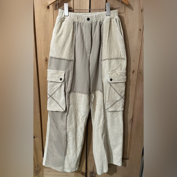 POL Wide Leg Cargo Pants Brown Beige Boho Elastic Waist Size NWOT - Picture 5 of 9